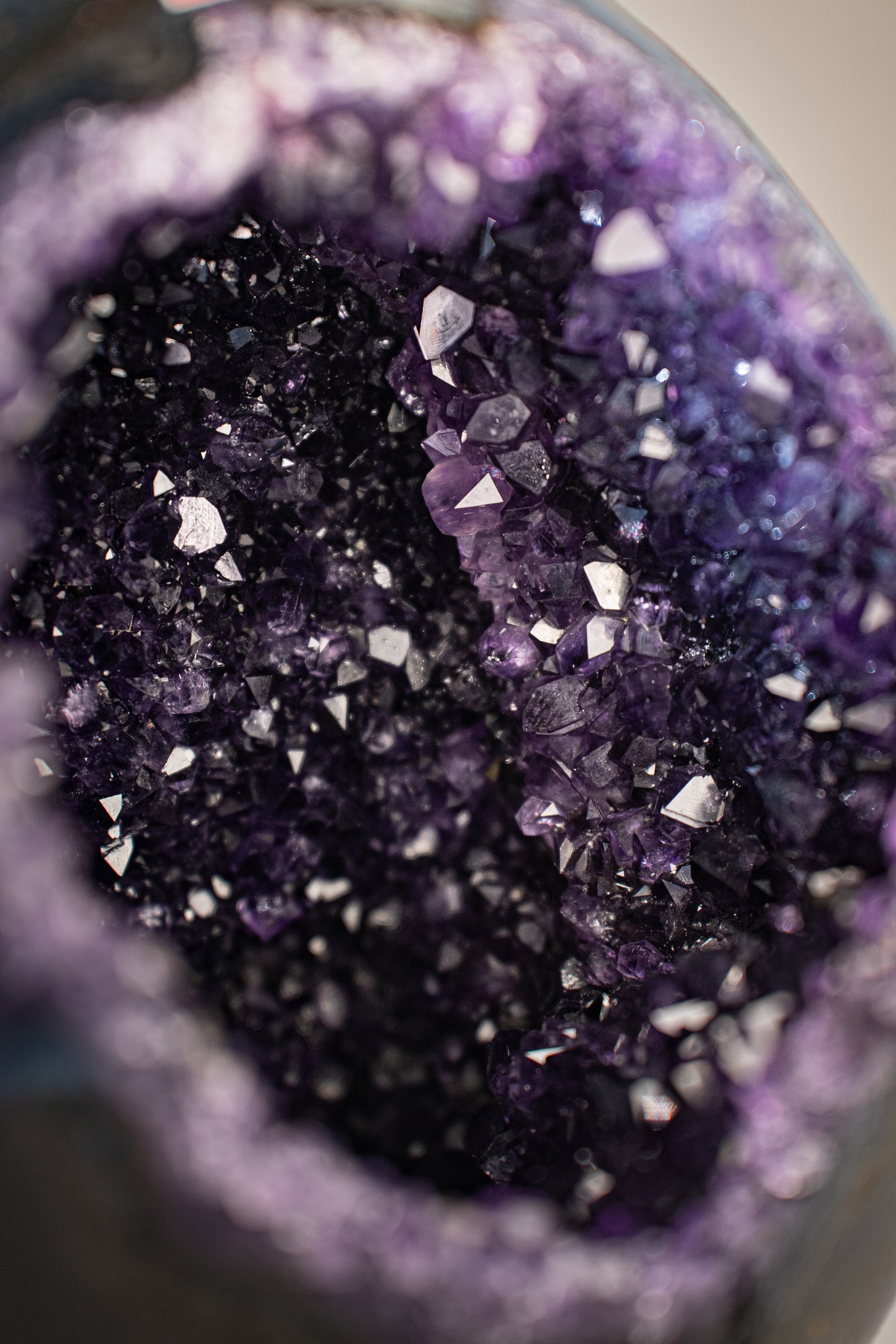Amethyst Geode Natural Amethyst Geode, Quartz Cluster Crystal Specimen, Energy Healing Mineral 1 Piece Crystal Decor